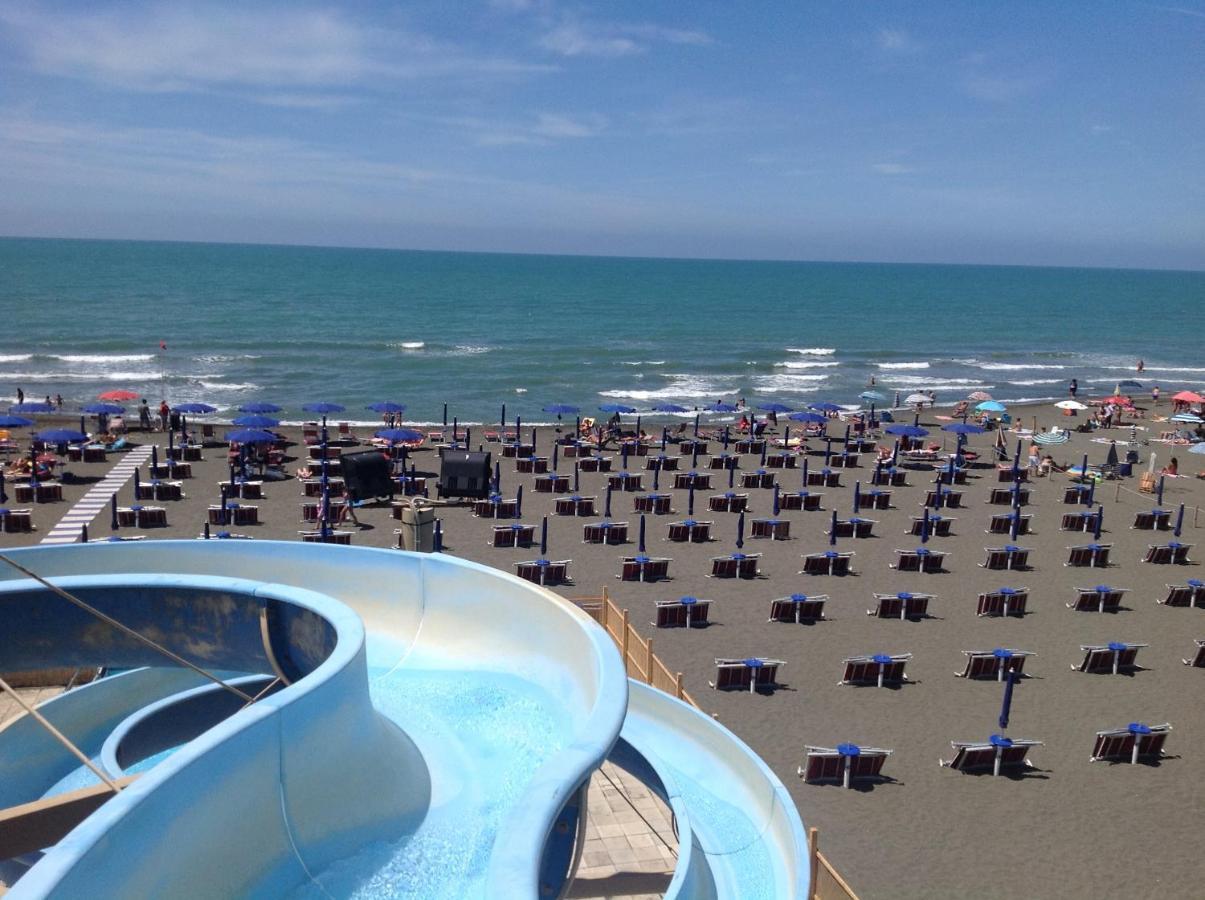 Ccc Holiday Properties Le Vele Ccc 蒙塔尔托迪卡斯特罗 外观 照片